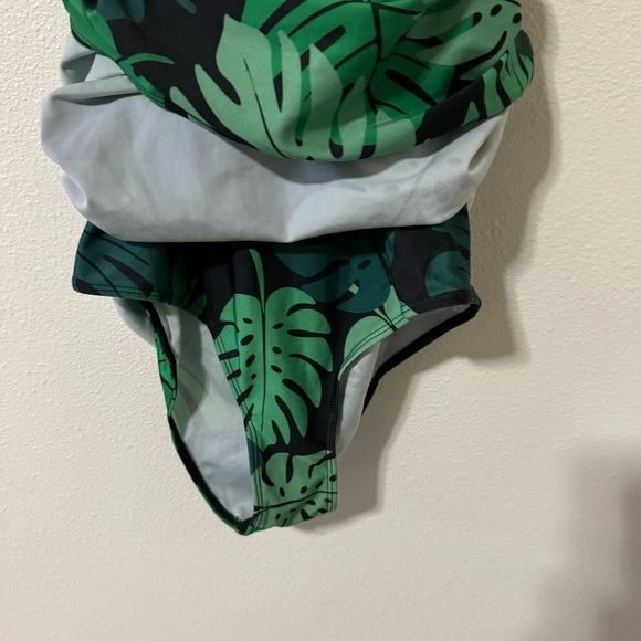 Collectif X Playful Promises Green Palm Skirted Swimsuit One Piece Pinup-6 - Picture 6 of 12